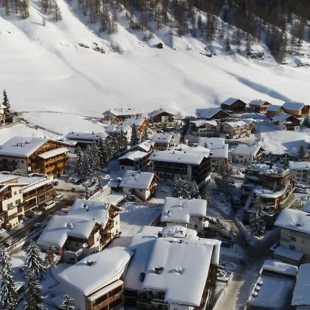 Hotel La Stua 3*